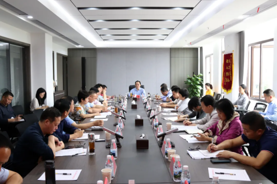 區(qū)人大常委會“學黨史 促擔當 開新局”旅游課題調(diào)研座談會在廣旅集團召開